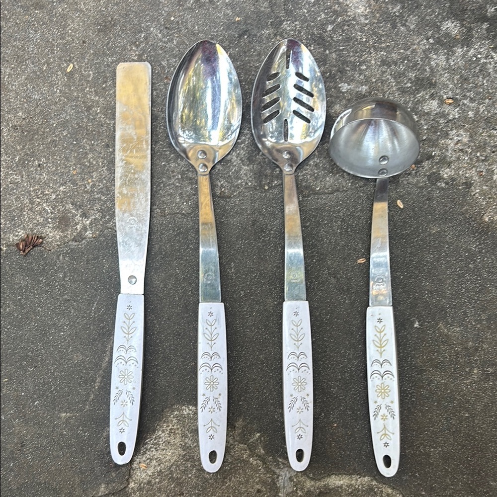 Set of 4 Vintage ECKO Flint Arrowhead Stainless HARVEST WHEAT Utensils MCM USA